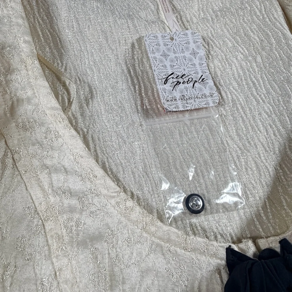 Free People NWT Ivory Textured Puff Sleeve Peplum Top Black Tie Bow Size P